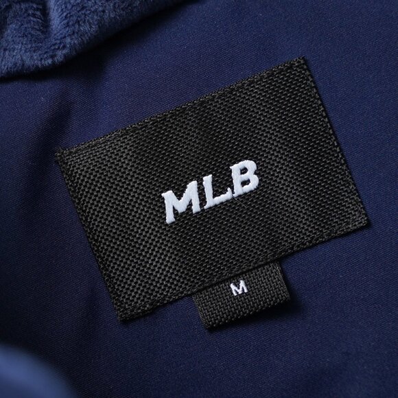 MLB Dark Blue Hooded Down Jacket - Picture 8 of 9